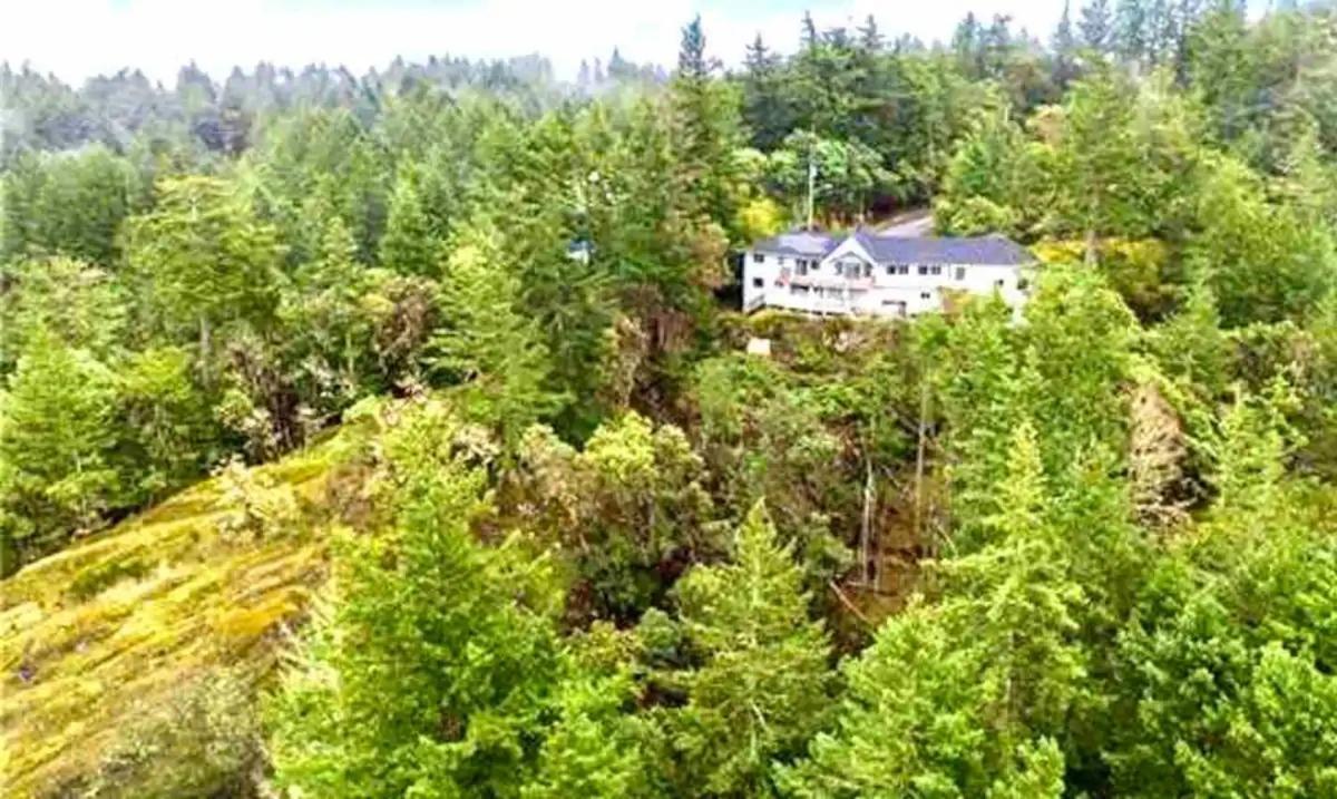 Stunning Home With Amazing Views Near The City Victoria Exterior photo